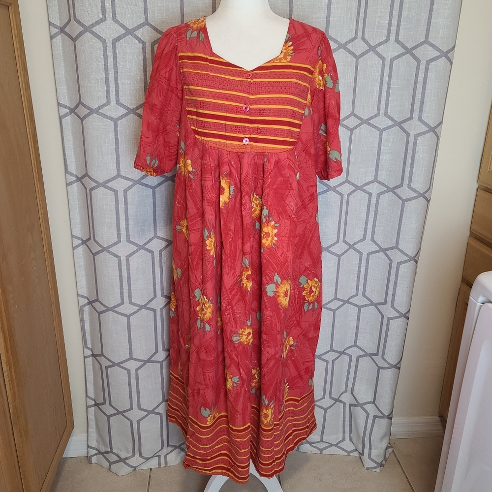 Fundamentals vintage floral dress short sleeve colorful pockets